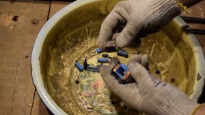 Сколько ЗОЛОТА и МЕДИ в советских радиоприемниках?