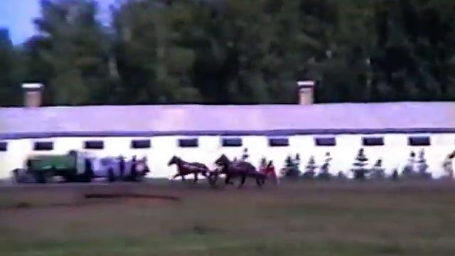 1995г. п.Октябрьский. Скачки, футбол, армреслинг смотреть онлайн