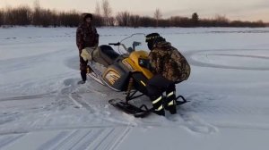 Снегоход Brp tundra 300. Лед 5см. Проверка на прочность. Покатушки на снегоходе
