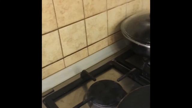 Блохер жарит блины, а не бухает. Ответ хейтерам смотреть онлайн