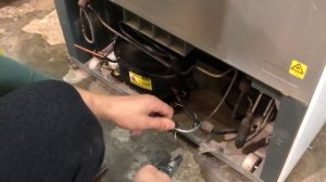 Сгорел компрессор в холодильнике Самсунг/ замена мотора  Заправка фреоном