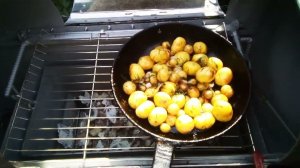 Паровоз- мангал. Готова картошечка.