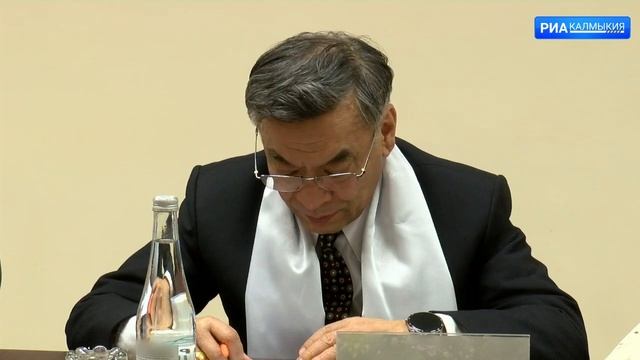 Калмыкию посетил Чрезвычайный и Полномочный посол Непала в России смотреть онлайн