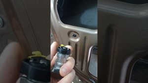 Как снять ручку с ЛАДА XRAY