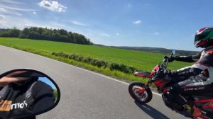 KTM 950 SM meets KTM 640 LC4 SUPERMOTO