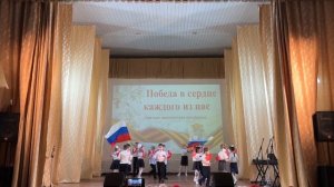 "Танец с флагами" Подготовительная группа МКДОУ "Детский сад №1" г.Поворино