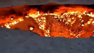 Дарваза, пылающий кратер