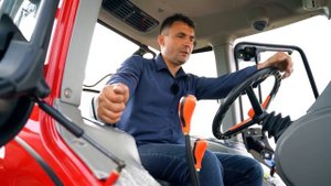 Обзор трактора DONGFENG 804 с кабиной!