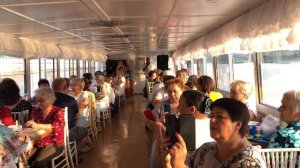 Ирек Нугуманов с популярной народной песней на теплоходе Чайка