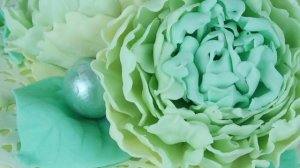 Шоколадные цветы из пластичного шоколада. Шоколадный пион, пионовидная роза.