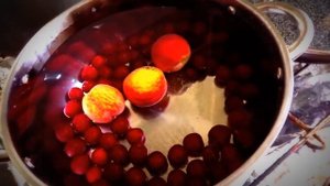 КАК СВАРИТЬ ВКУСНЕЙШИЙ КОМПОТ ИЗ ВИШНИ И ПЕРСИКОВ