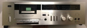 Винтажная одноместная кассетная дека Sansui D-95m серебристого цвета ЯПОНИЯ-выпуск-1981-1983-год