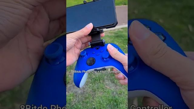 Best smartphone grip for Xbox controllers #gamingsetup #8bitdo #xbox