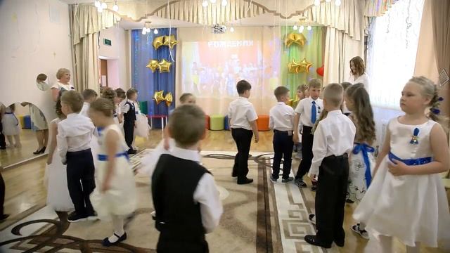 Выпускной утренник (3). г. Курган. Двухкамерная съемка (4К). Видеооператор. Видеосъемка Курган