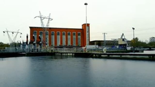 Звуки дождя и кряканья уток на водохранилище электростанции 10 часов, шум дождя, звуки природы смотреть онлайн