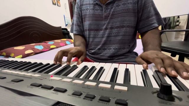 Tribute to Legendary Johnson Master - Title BGM..Namukk parkkan munthiri thoppukal… смотреть онлайн