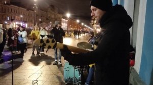 ГЛЕБ ВАСИЛЬЕВ И ГРУППА ШУМНЫЕ СОСЕДИ...