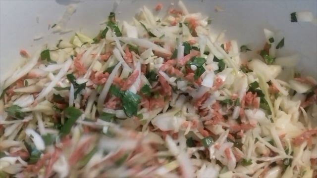 Вкусный и простой пирог с капустой и колбасой! Как всегда просто и доступно! ? смотреть онлайн