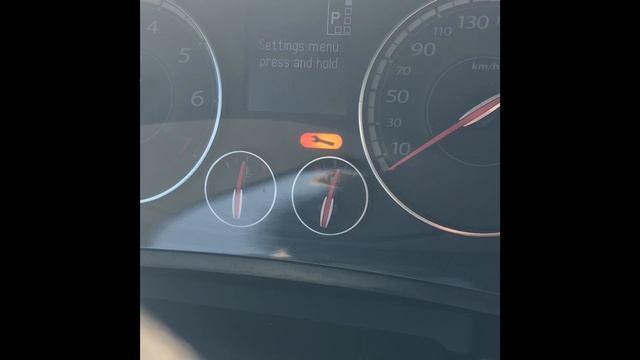 اطفاء لمبة المفك رينو سافران|| oil rest RENAULT safran смотреть онлайн