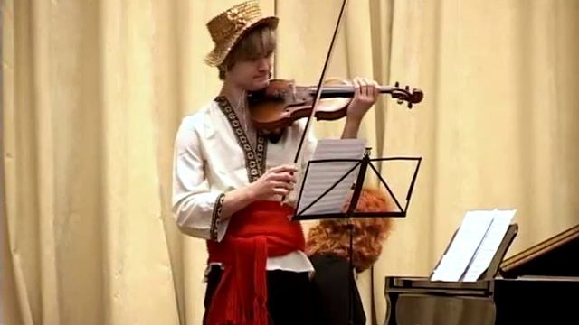 Капустник Artiom Shishkov Статуя