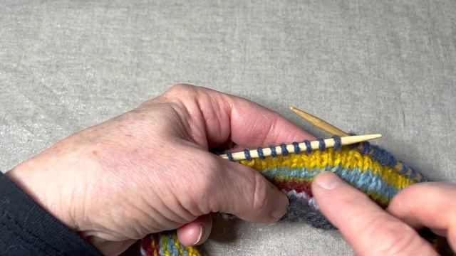 21-Color Slouch Hat Part 2 - Crown Decreases смотреть онлайн