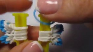 Снежинка из резинок на рогатке