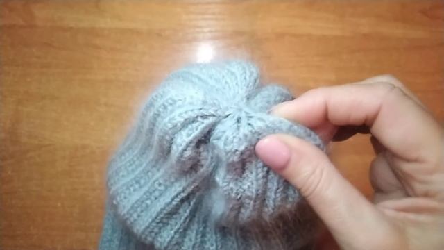 Классная шапка узором двусторонняя резинка  - (итоговый #метраж нити)
