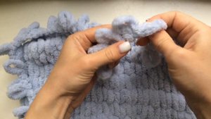 БАЛАКЛАВА? с ушками из  плюшевой пряжи Alize Puffy как в Tik Tok, вяжем руками без спиц  #балаклава