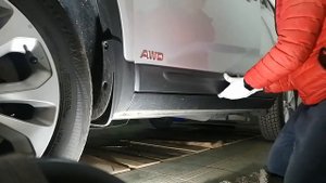 Как снять наружний пластик с двери kia sorento 2