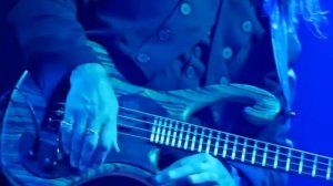 Les Claypool Insane Bass Solo!