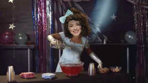 Видео открытка "Танец в баре" поздравление женщине с днем рождения