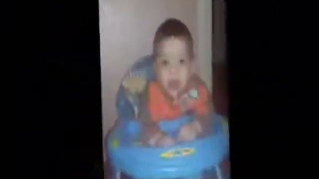 Нашему малышу 9 месяцев.wmv смотреть онлайн