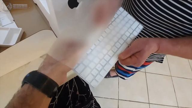 Apple iMac 21 5 Inch "Core i5" 2 3 Mid 2017   UNBOXING смотреть онлайн