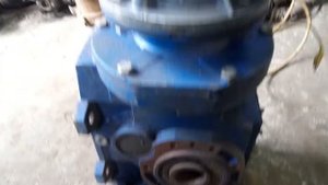 Motovario червячно-цилиндрический мотор-редуктор 26об/мин 4kw