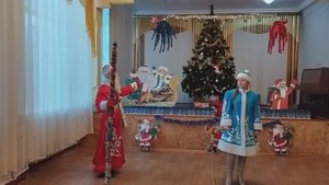 Магадан передал подарки ученикам школы № 1 Ждановки