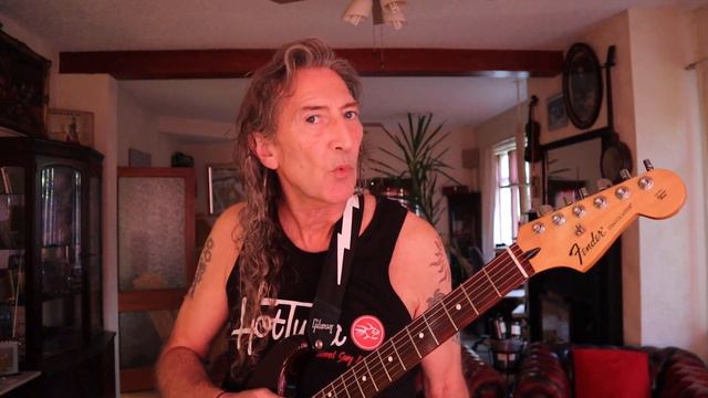 Fender Stratocaster HSS from 2010 made in Mexico demo and review смотреть онлайн