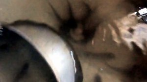 Как перевозить живца в машине, чтобы вода из ведра не расплескалась по всему салону