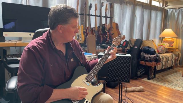 Latitude Lark Versus EART T 380 Telecaster-Style Guitars - How They Compare, and Sound Samples смотреть онлайн