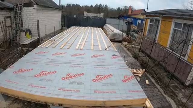Чистовое покрытие пола из Quick Deck в каркасном доме.