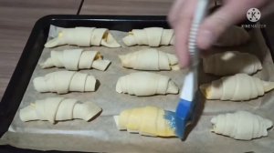 # Круассаны #с сыром из слоеного теста