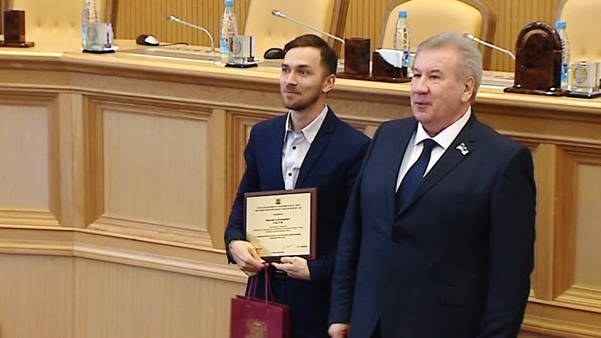 Журналистов медиахолдинга «Югра» наградили в Думе округа