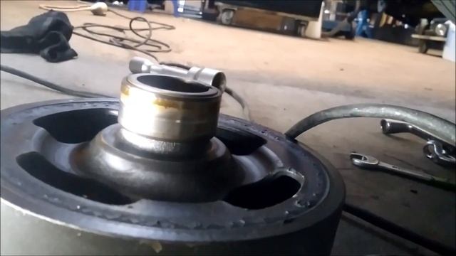 Mercedes W202 C200 simmerring crankshaft seal repair смотреть онлайн