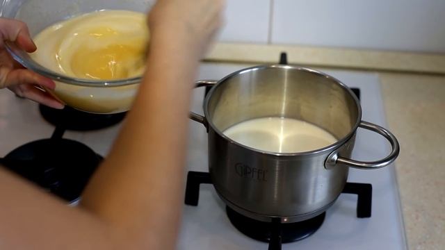 Заварной крем - классический рецепт. Как приготовить крем для торта Наполеон.