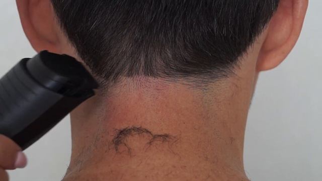 Неумелая попытка подправить контур прически с помощью триммера Remington MB4132 смотреть онлайн