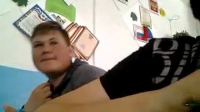 Смотреть всем!!!! Жесть мой друг чихнул смотреть онлайн