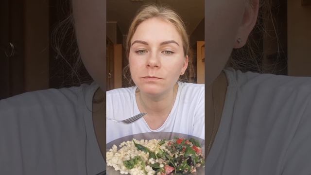 Eating- паста птитим и салат ? смотреть онлайн