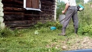 Кошение травы у дома триммером "Крофф - 3900" 4т, часть 1.