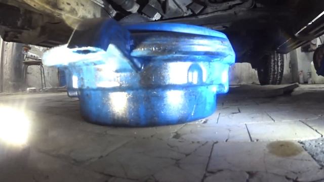 Как выкрутить прикипевший сливной болт из МКПП, а он заподлицо!!!