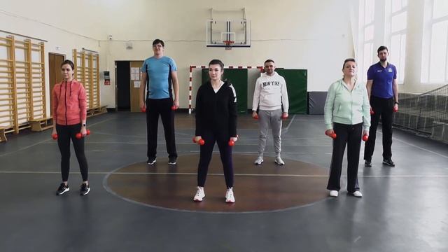 Выполнение легкоатлетических упражнений для метателей на развитие физических качеств
