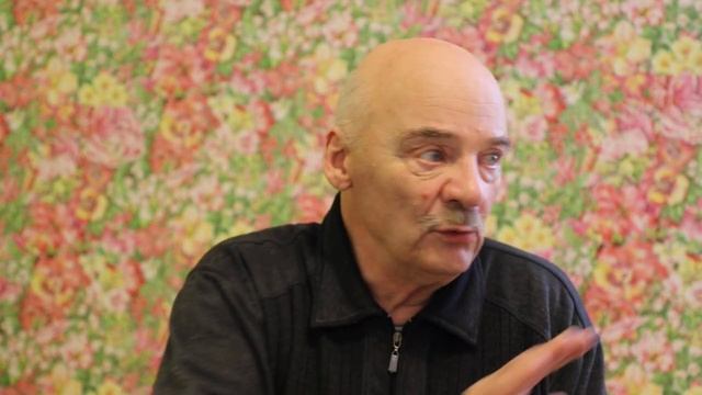 О пансионате для пожилых, о социализме и капитализме смотреть онлайн